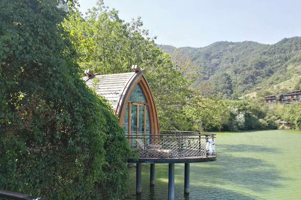 开元芳草地