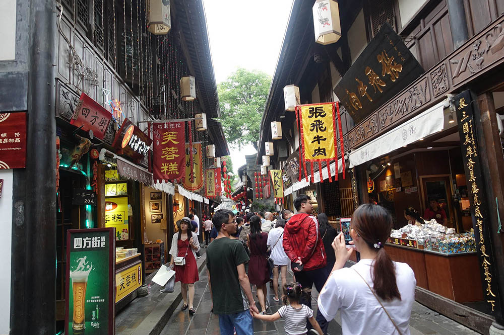 伸缩遮阳篷