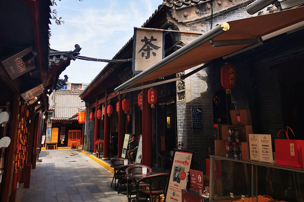 开放式曲臂伸缩遮阳篷